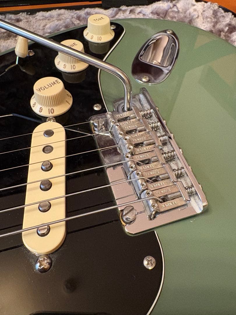 FenderストラトAmerican Professional Ⅱ ケース付