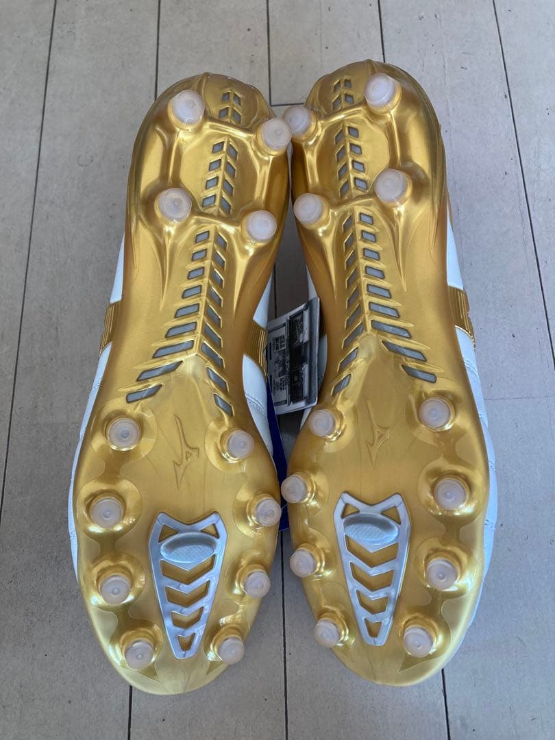 モレリアネオ4ジャパン　白✖️金　27.0㎝　新品。