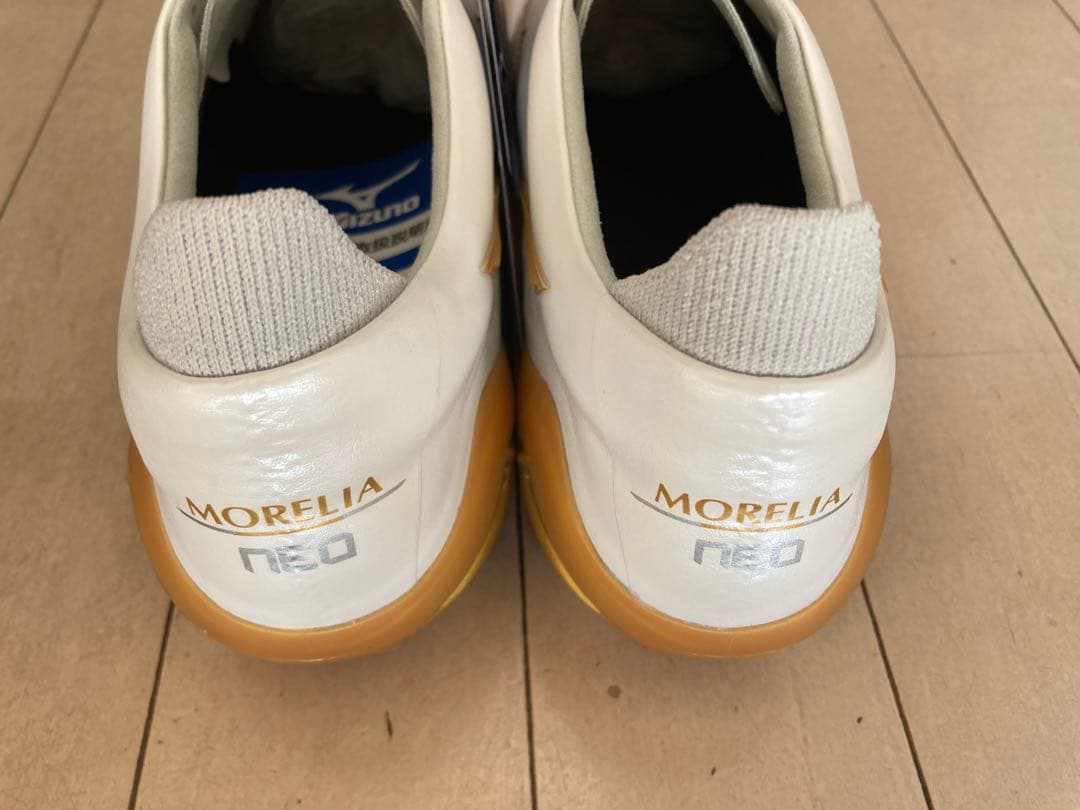 モレリアネオ4ジャパン　白✖️金　27.0㎝　新品。