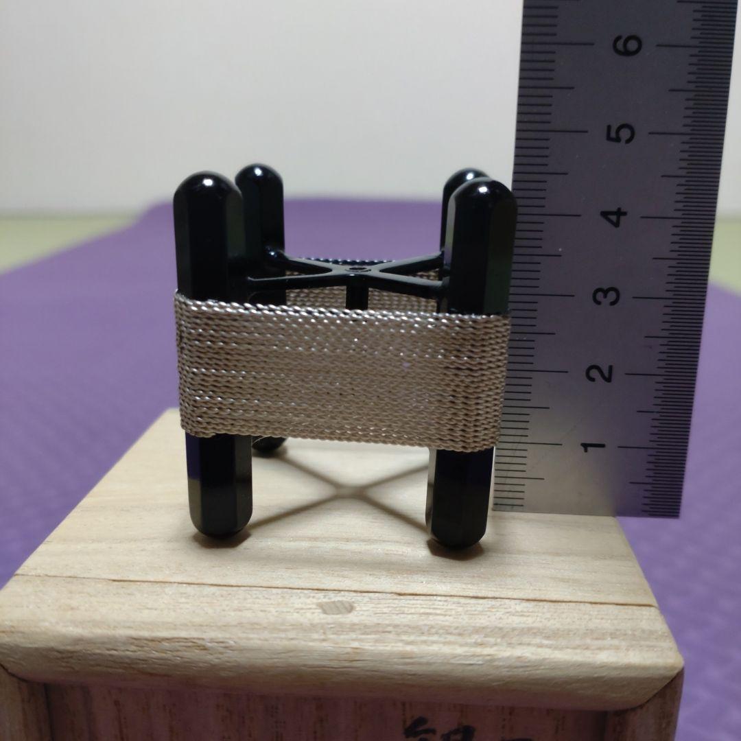 値下げ　黒漆銀練糸巻　蓋置　井波慶州作