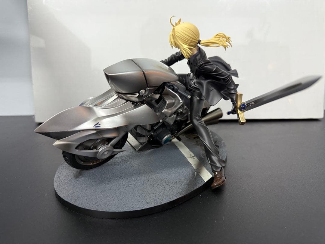フィギュア セイバー＆セイバー・モータード・キュイラッシェ Fate/Zero