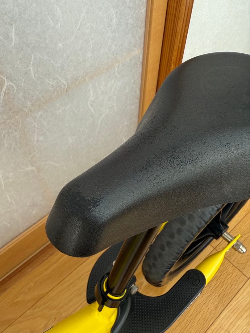 ダーン様⭐︎ストライダー　スポーツ　12インチ　黄色　ヘルメット付き