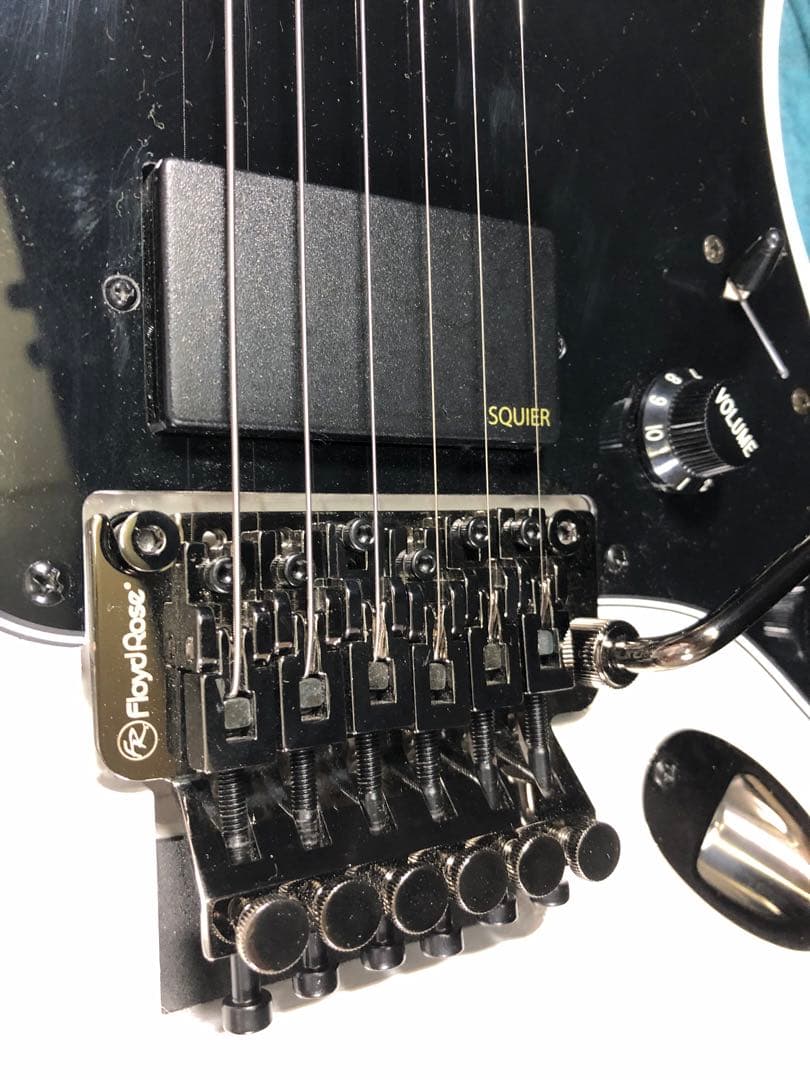 Squier スクワイヤー　アクティブ2ハム　フロイドローズ　リバースヘッド