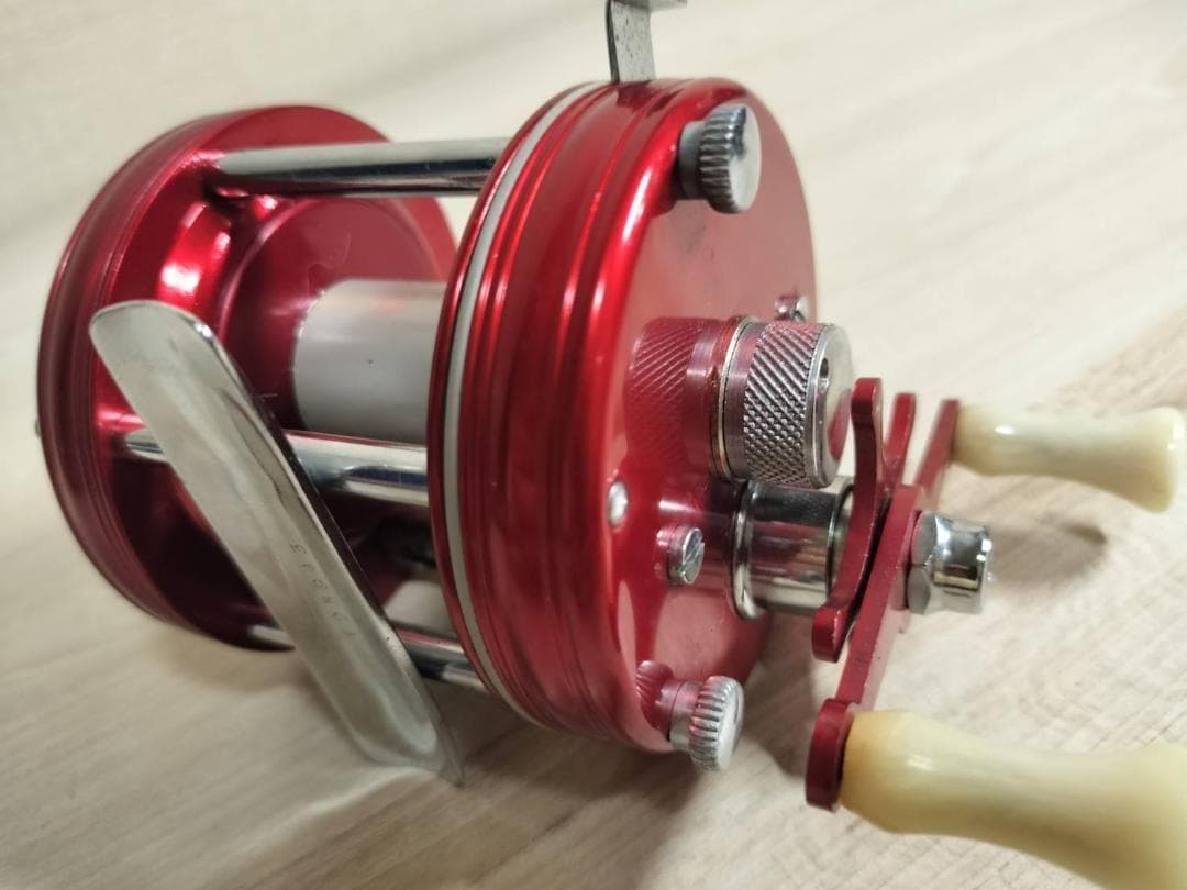 masaABU GARCIA アブ アンバサダー 5000　4ネジ