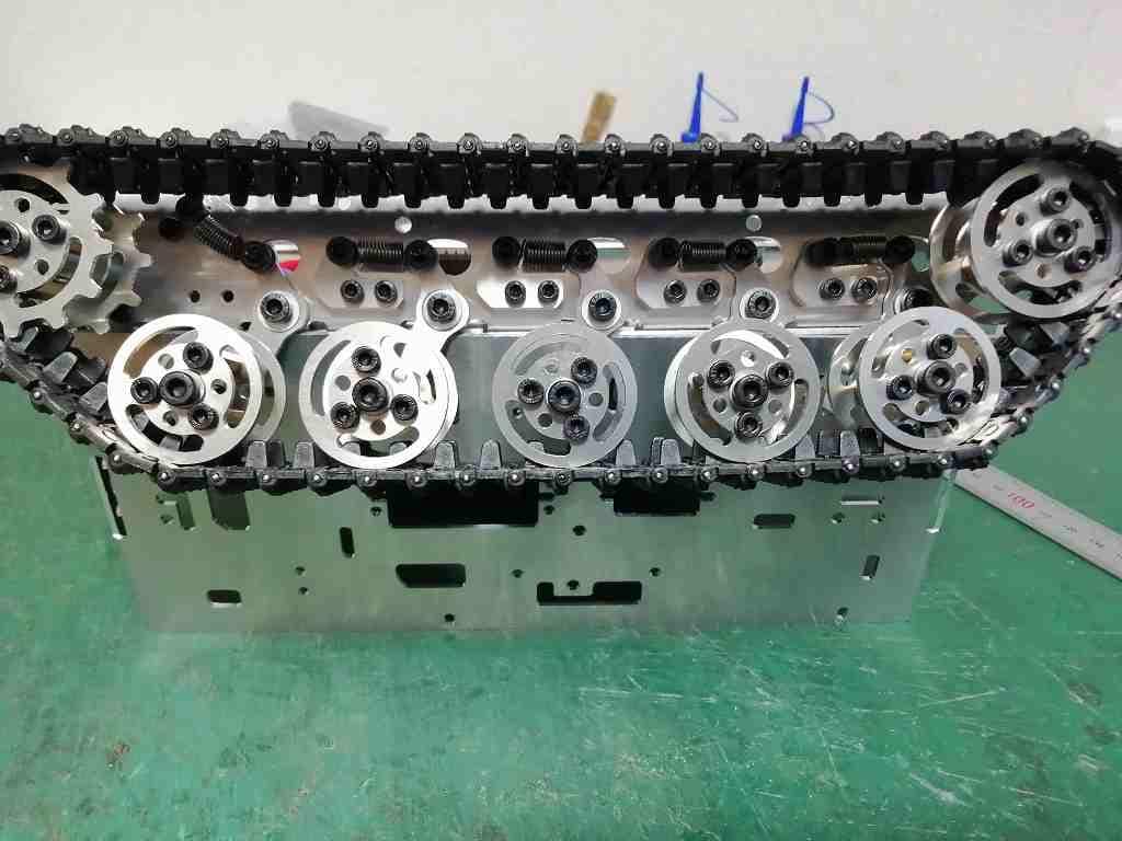 ラジコン 戦車 タンク ロボット アルミ金属製　HOTRC 8チャンネル