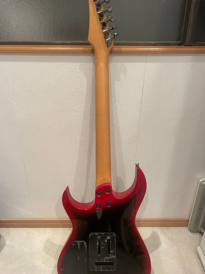 FESNANDESエレキギター レッド