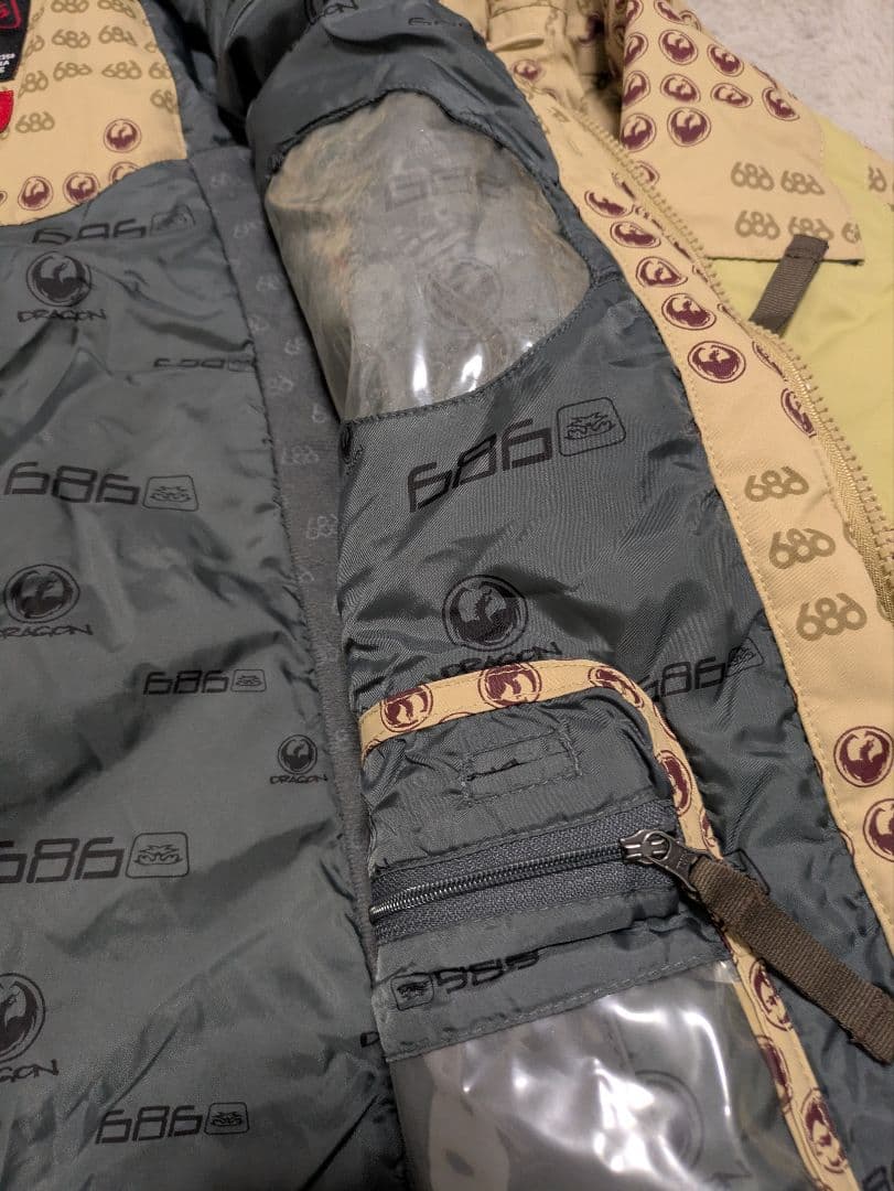 激レア 686 × Dragon コラボ スノボウェア ハイエンドモデル 希少