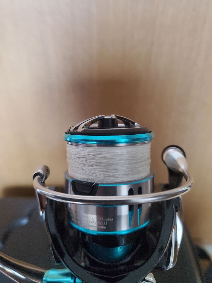 ダイワ19エメラルダスリール LT2500S-DHリーダー2.5号　2号おまけ