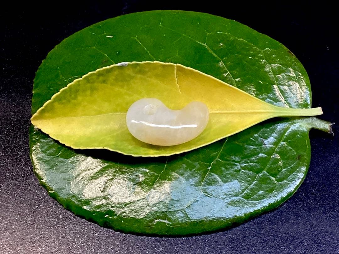 ✳一番数少ない【黄色】　半額以下の9800円　鑑別書無しの安価卸し‼️　本物保証‼️