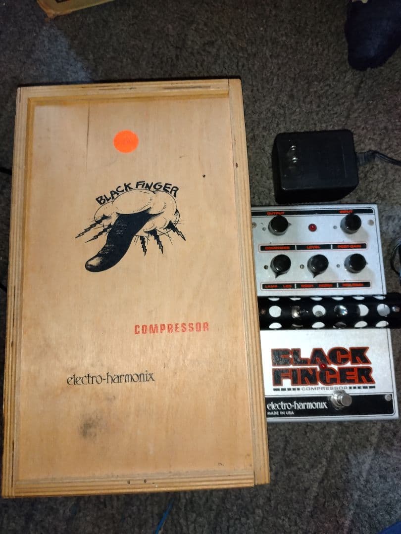 エレクトロハーモニクス BLACK FINGER コンプレッサー