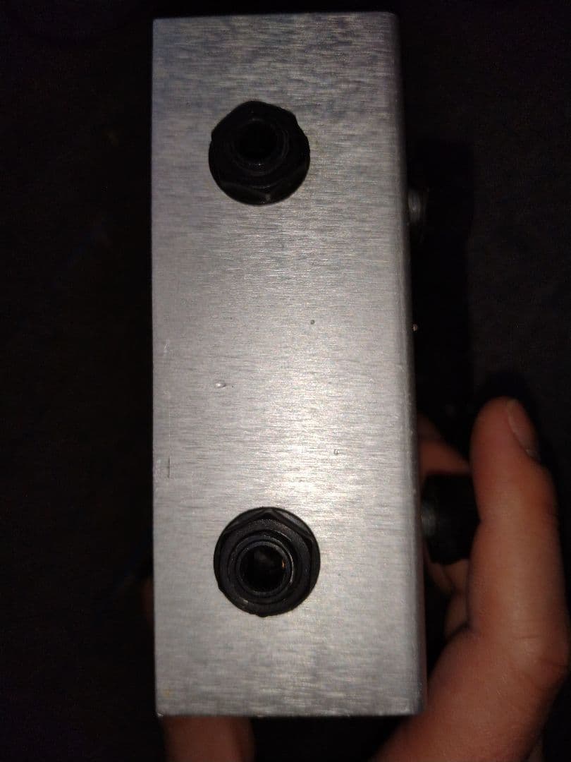 エレクトロハーモニクス BLACK FINGER コンプレッサー