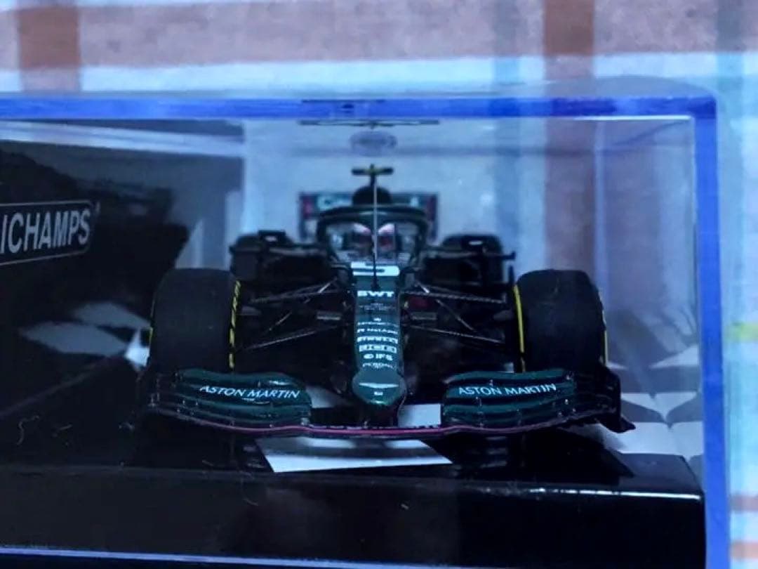 ミニチャンプス 1/43 アストンマーチン AMR21 ベッテル バーレーンGP