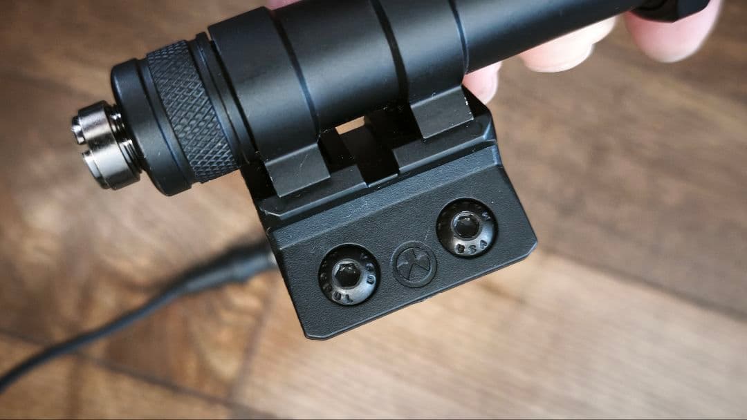 SUREFIRE テープスイッチ オフセット マウントセット