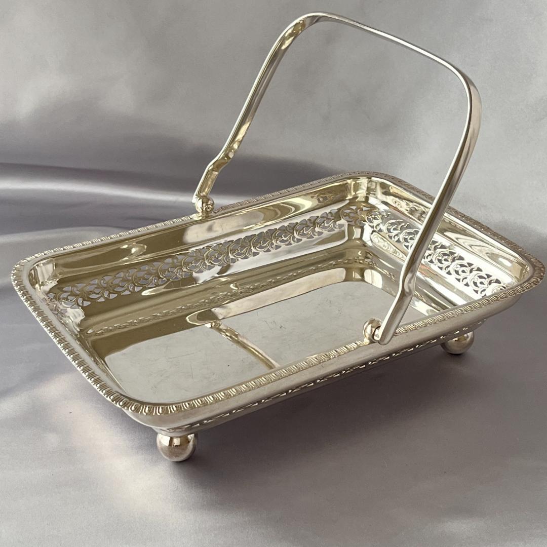 【英国】ピアスのバスケット / フルーツスタンド【シルバープレート】