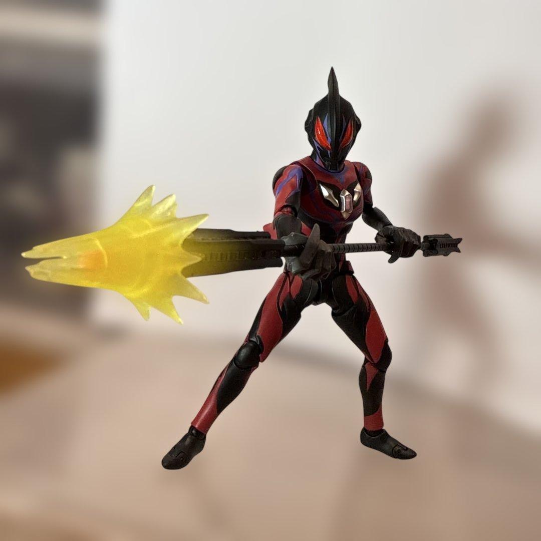 ジードダークネス　S.H.フィギュアーツ　カイザーベリアル