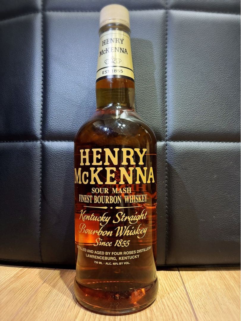 【希少品】HENRY McKENNA バーボンウイスキー　ヘンリーマッケンナ