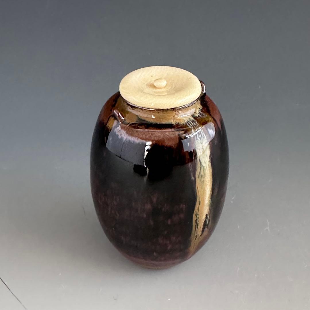 茶道具　高取焼　耳付　茶入　濃茶器　鬼丸雪山　共箱　久田尋牛斎書付　寿色　仕服付