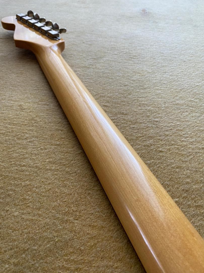 Fender New American Vintage 1965ストラト