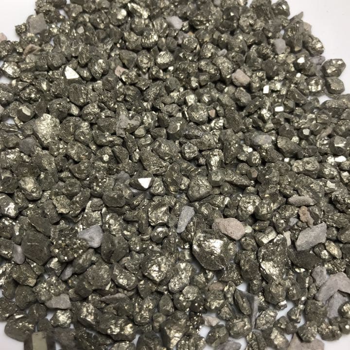 ★特選一石★激安♢強力な邪気払いの石【300gパイライト『黄鉄鉱』結晶さざれ】❤️