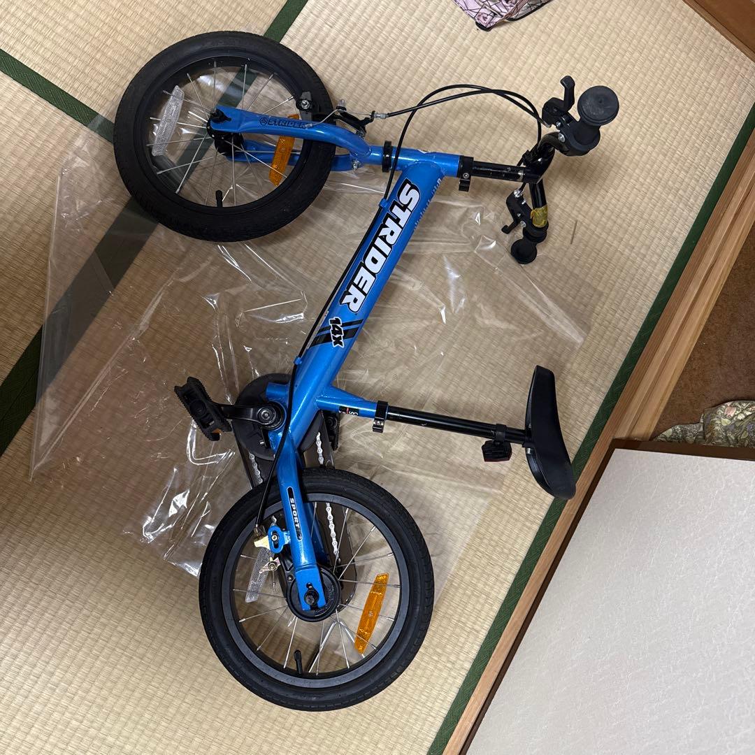 STRIDER バランスバイク 青　14X ペダルあり