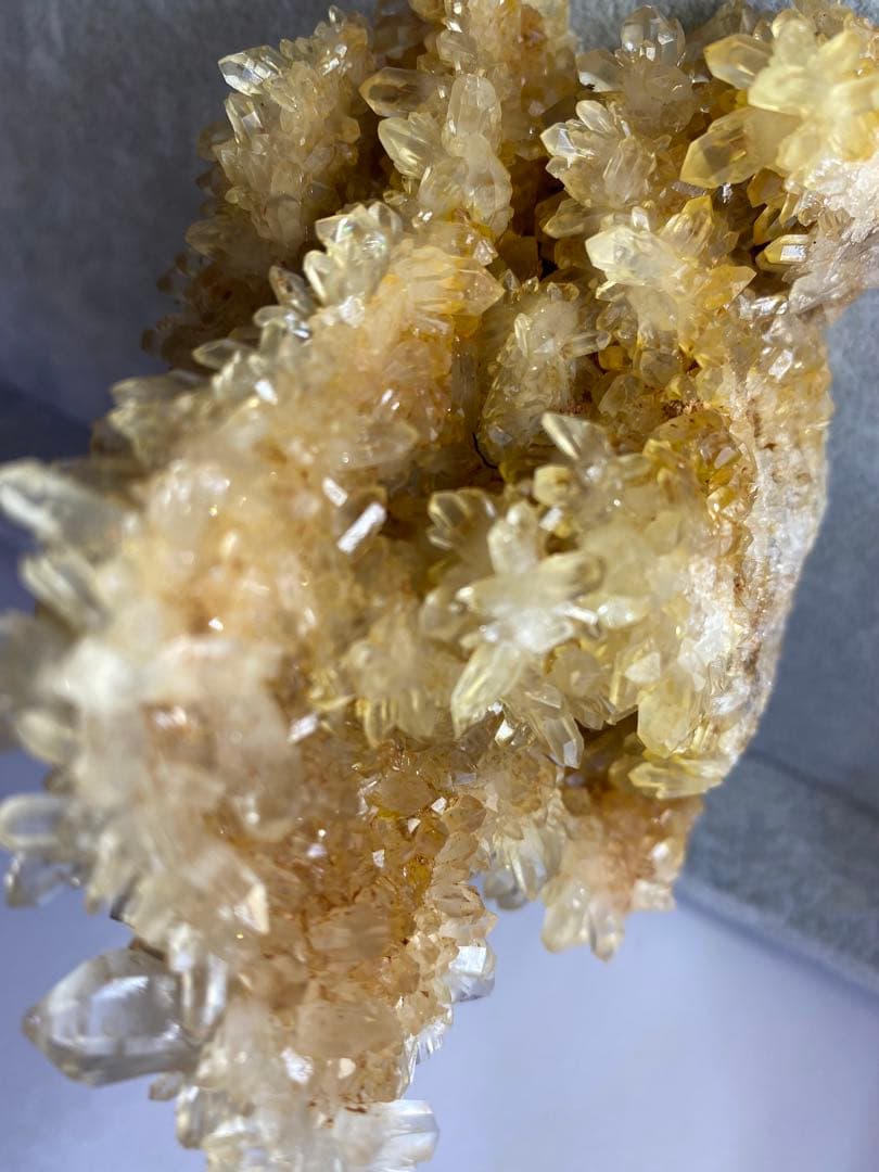 T1014スパングル★特価★シトリンクォーツ　キラキラ原石大きめクラスター