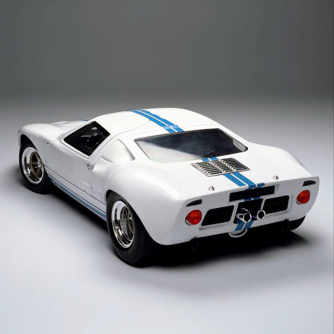 ソリド 1/18 フォードGT40 ホワイト/ブルー