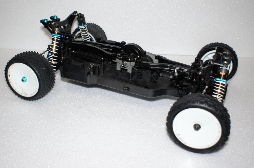 タミヤ　DB02レオニス　OP多数・スペアパーツ付き