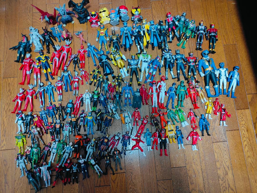 ウルトラマン 怪獣 ソフビ ガン消し 仮面ライダー フィギュア まとめ 大量