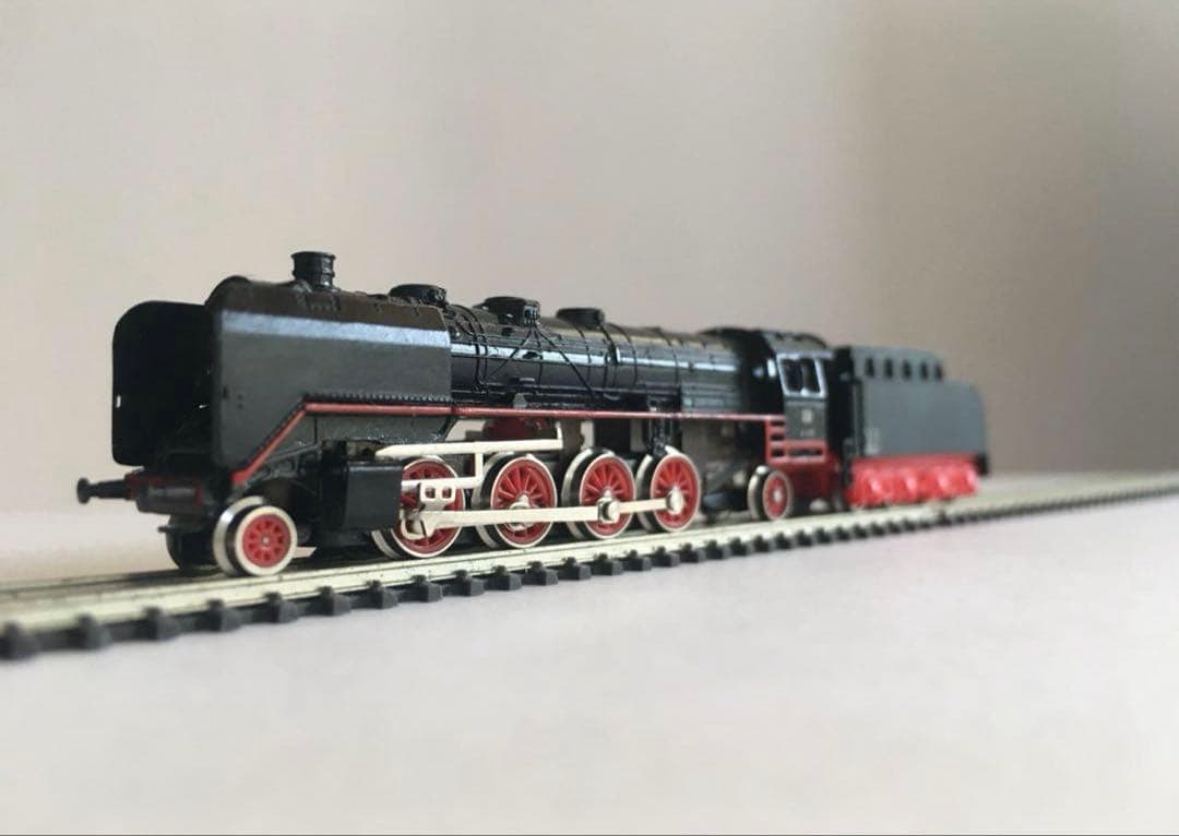 メルクリン mini-club 　8827 BR41 高速貨物列車用大型重機関車