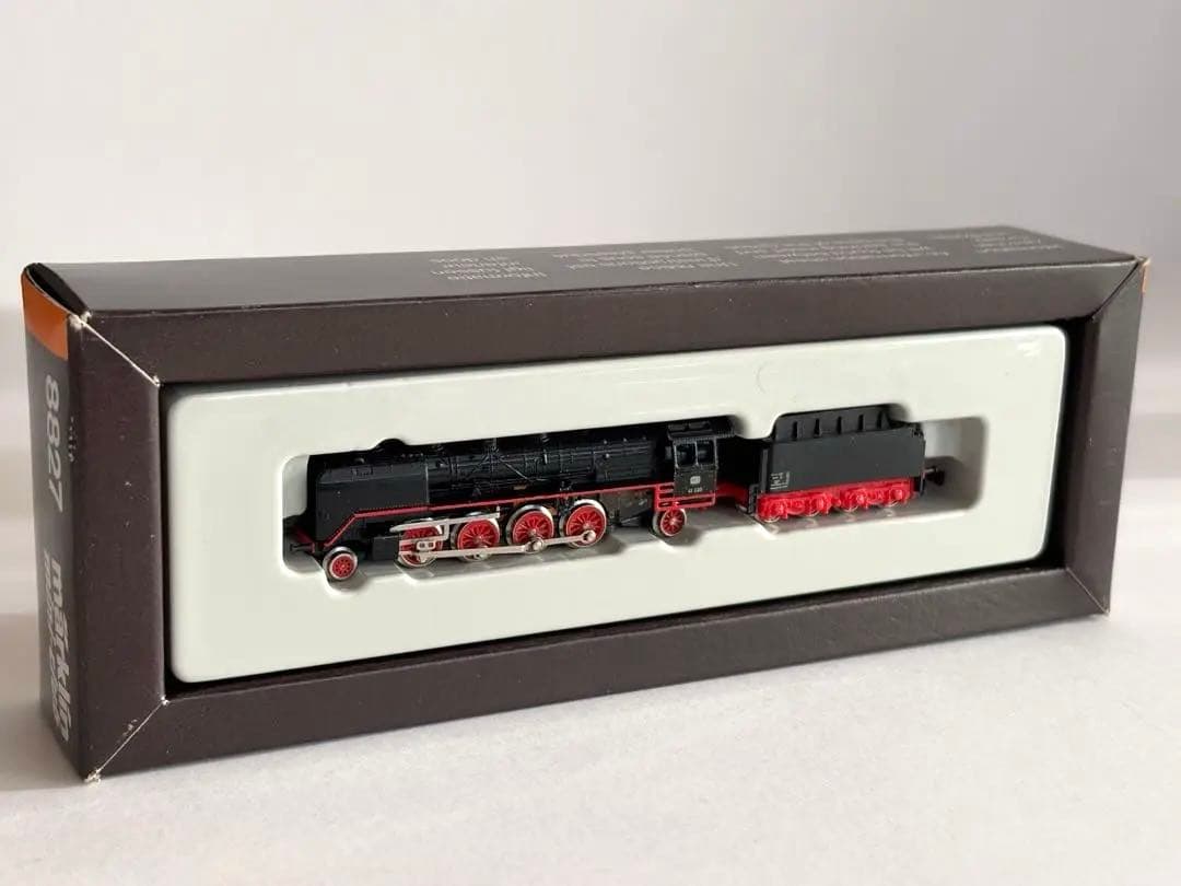 メルクリン mini-club 　8827 BR41 高速貨物列車用大型重機関車