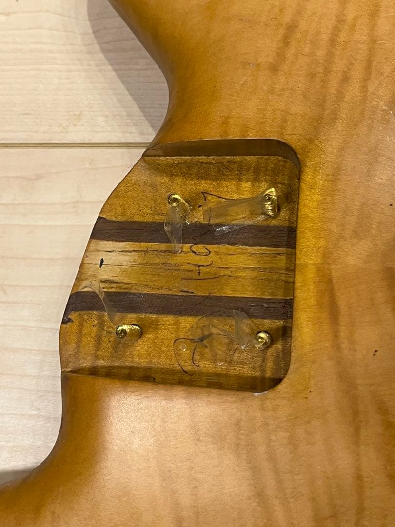 Warwick JAZZ MAN5st ボディ