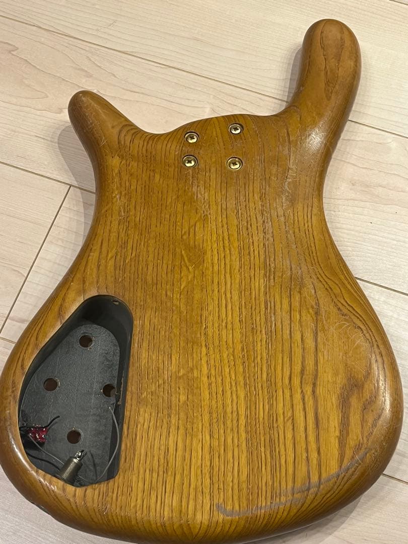 Warwick JAZZ MAN5st ボディ