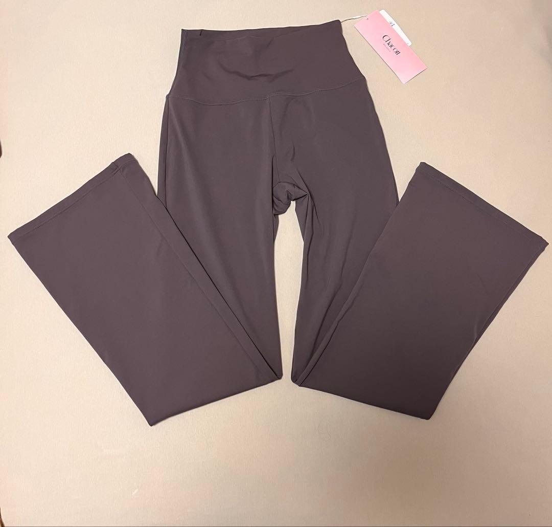 【カール様】新品 チャコット ライトスムースブーツカットパンツM ヨガ バレエ