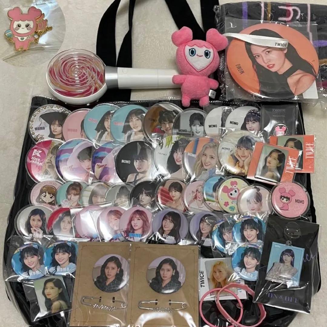 TWICE モモ 缶バッジ セット まとめ 痛バ グッズ