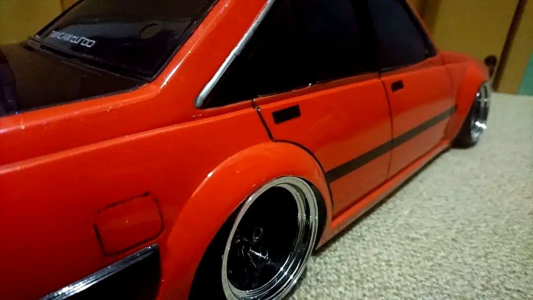 カリーナ　AA63　フレーク塗装　前照灯/尾灯ハロゲン風LED付　目立度MAX