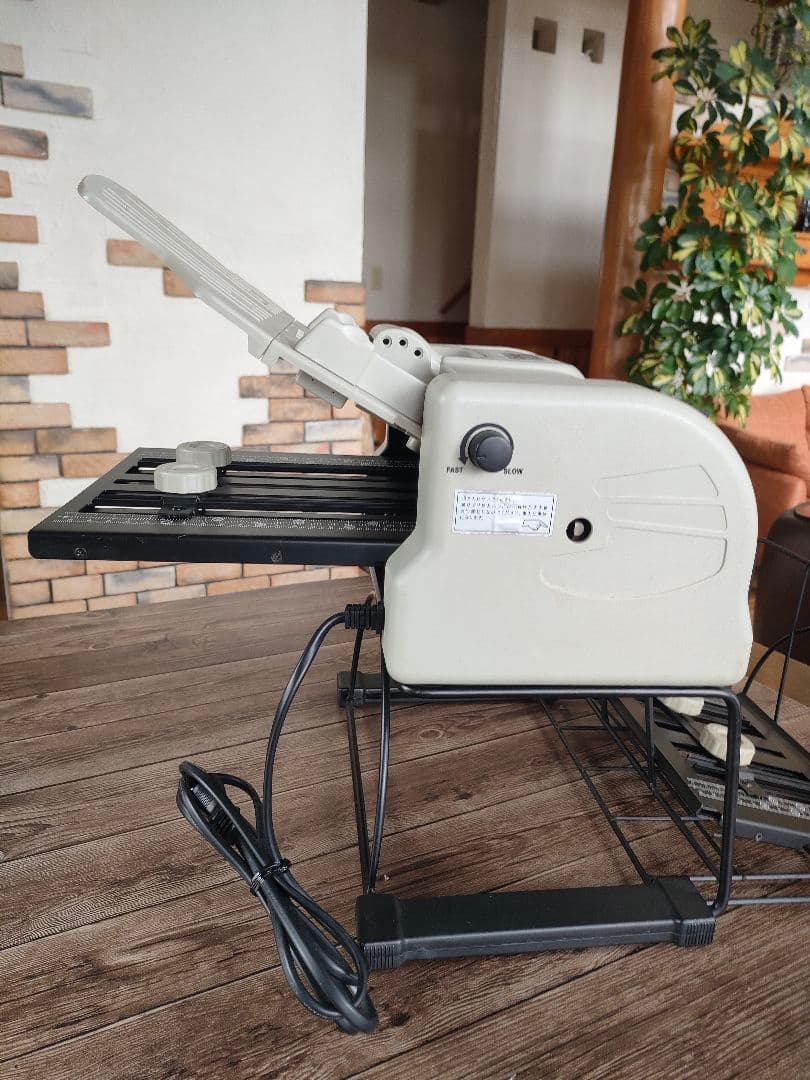 ダーレー　DAHLE　卓上型自動紙折り機 LF283NS　訳あり