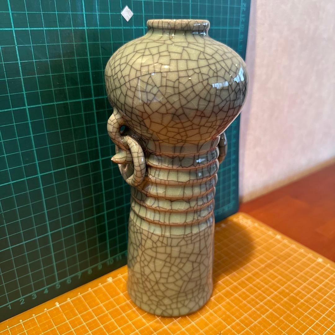 中国美術　哥窯(かよう) 花瓶です