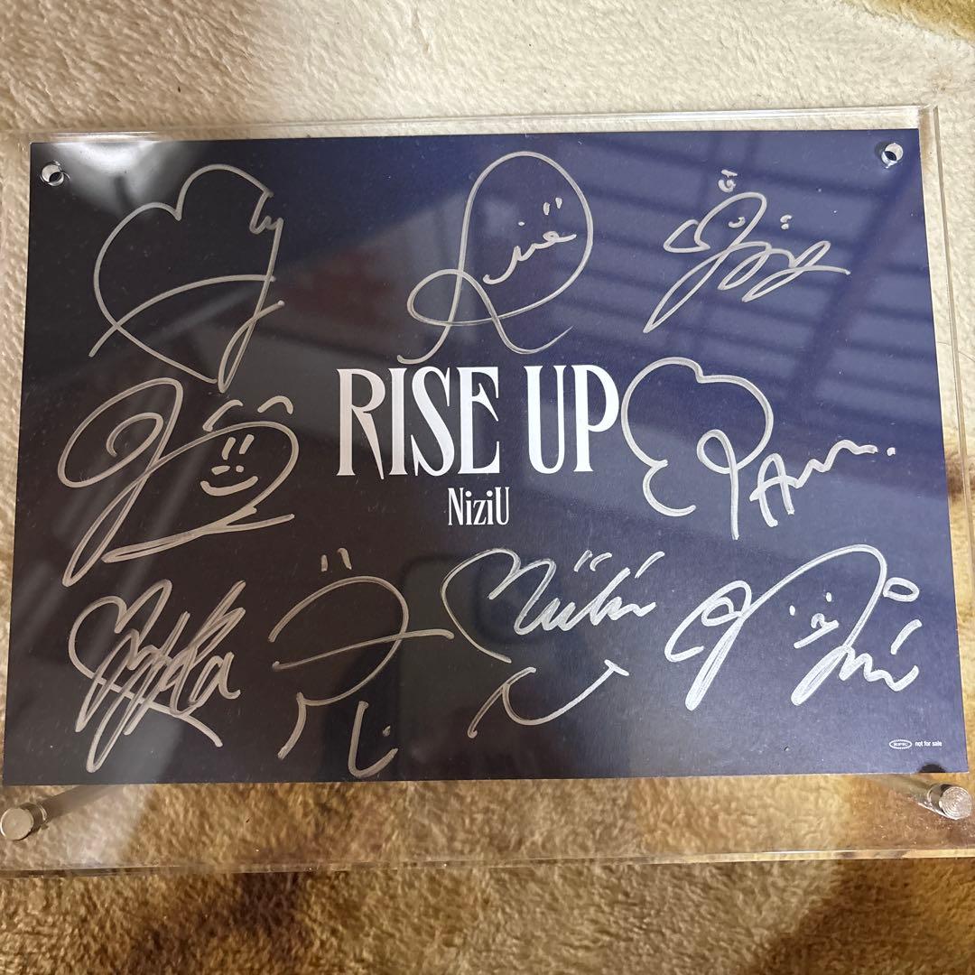 niziu全員サイン