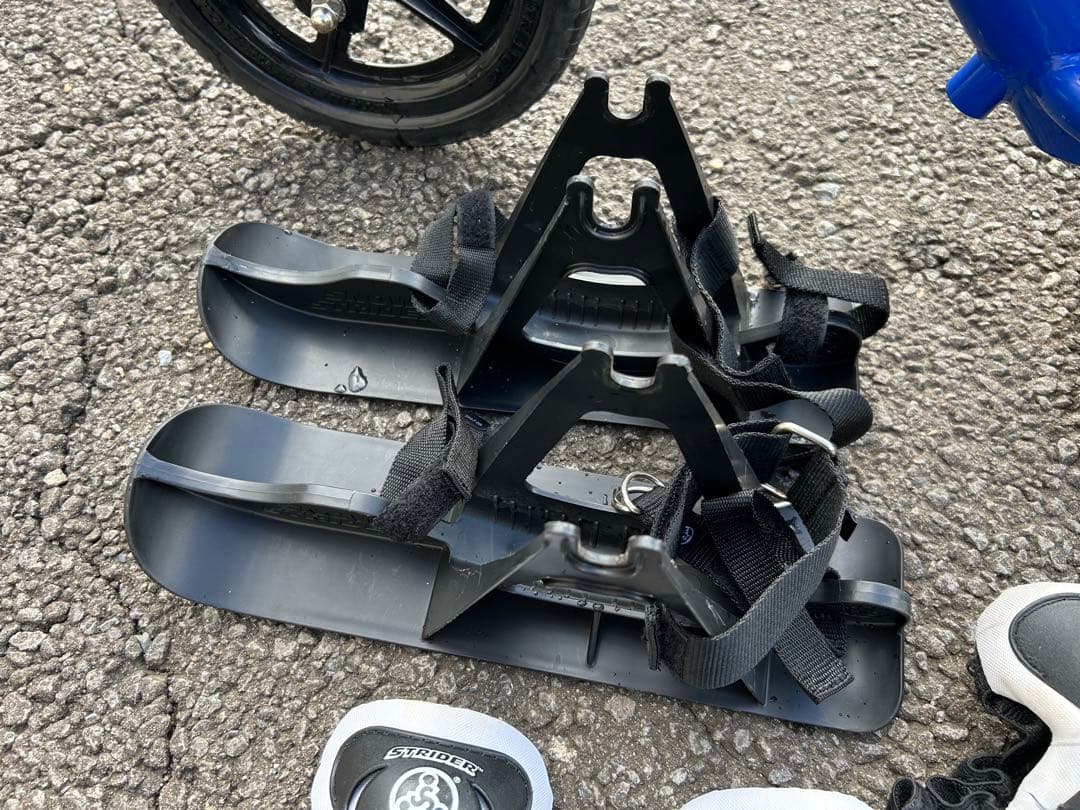 STRIDER バランスバイク 青 プロテクター付き