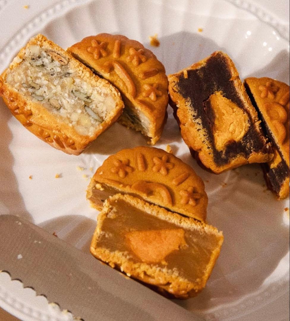 (香港奇華X Disney)奇華X ディズニー ミッキー＆フレンズ 菓子