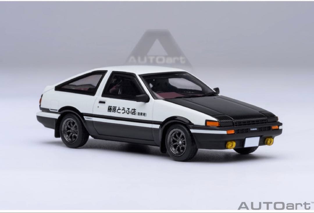 AUTO art頭文字D トレノAE86 ファイナルバージョン　1/64ミニカー