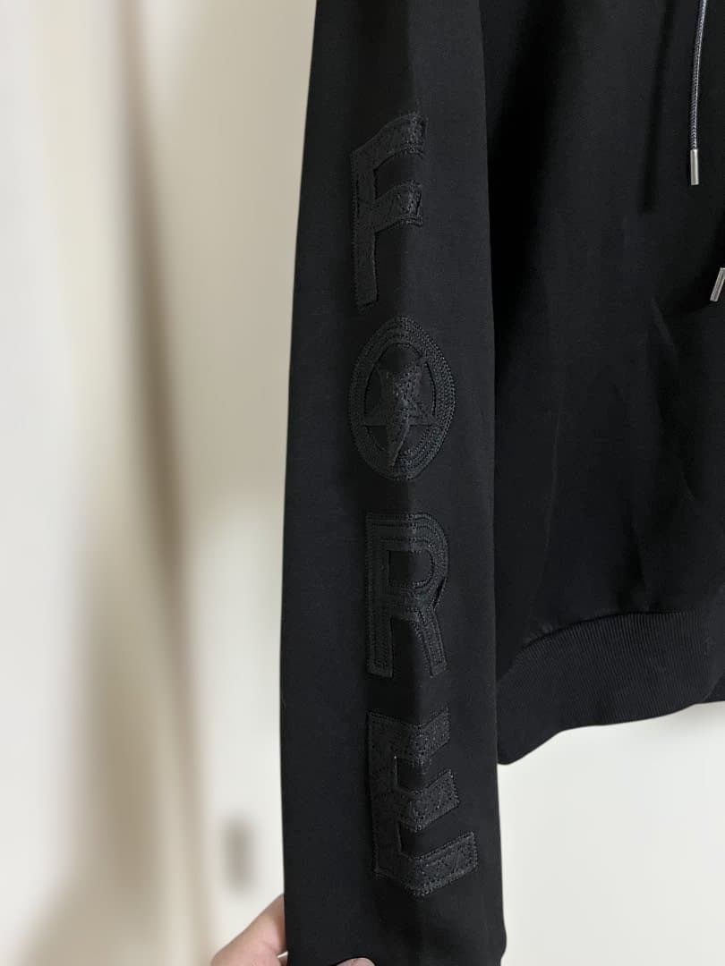 G/FORE ジーフォア パーカー 黒 金 ベアブリック風デザイン