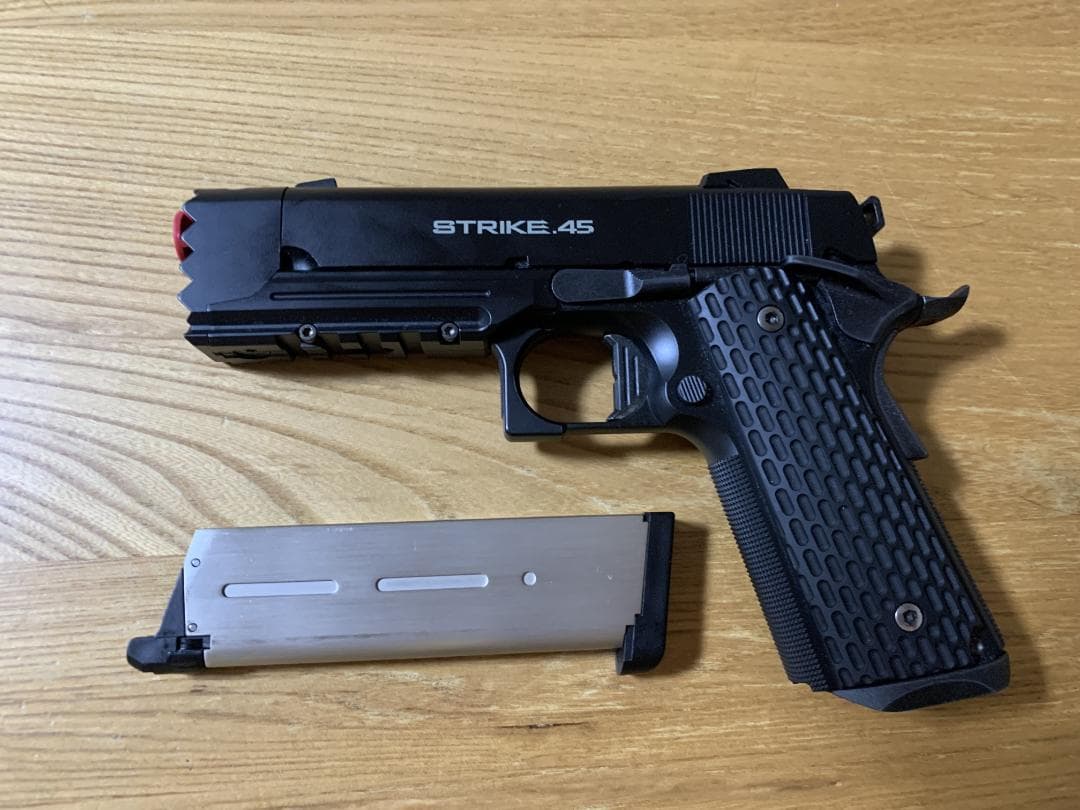 STRIKE WARRIOR 45 ハンドガン