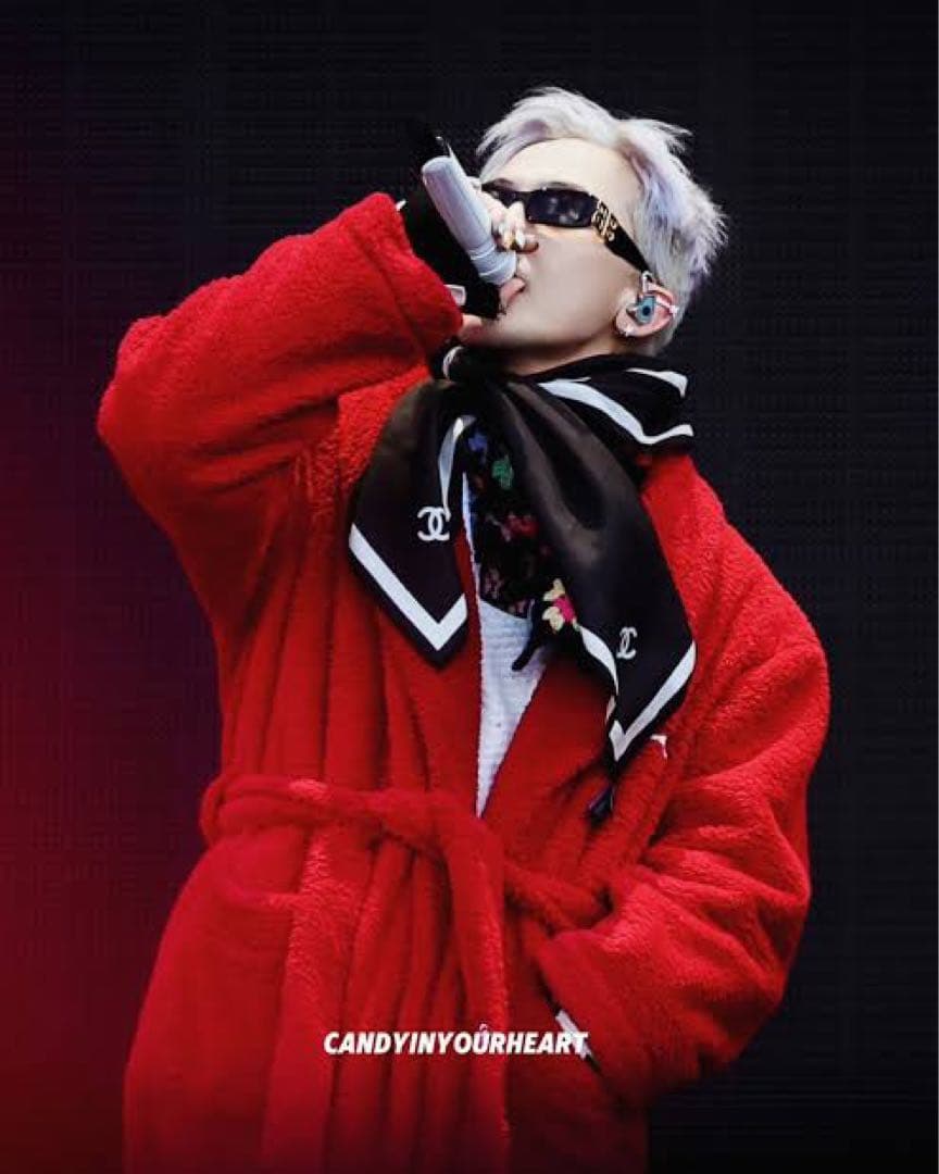 G-DRAGON Übermensch ROBE RED ver.