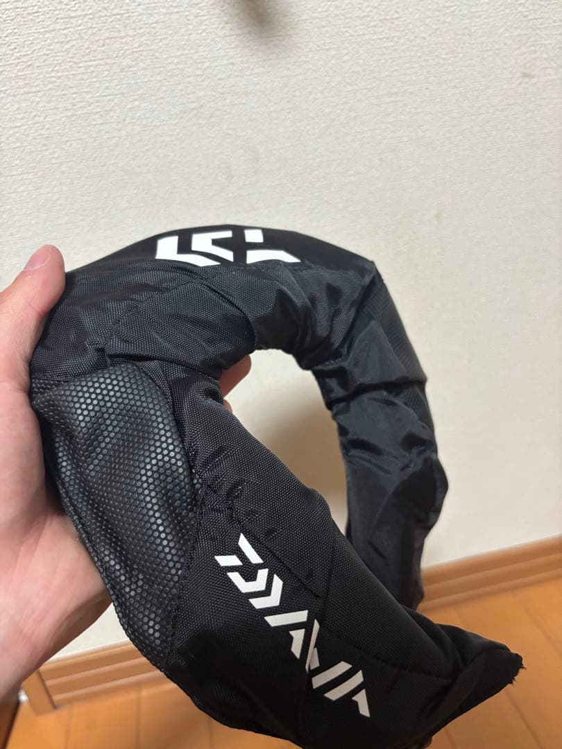 ダイワ ショートライフジャケット(ネックタイプ手動膨脹式)