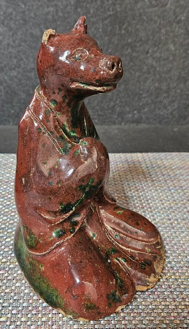 中国・日本古陶磁器　時代古作品　古陶磁器　陶器製　辰砂釉　狐像　神狐　お稲荷様