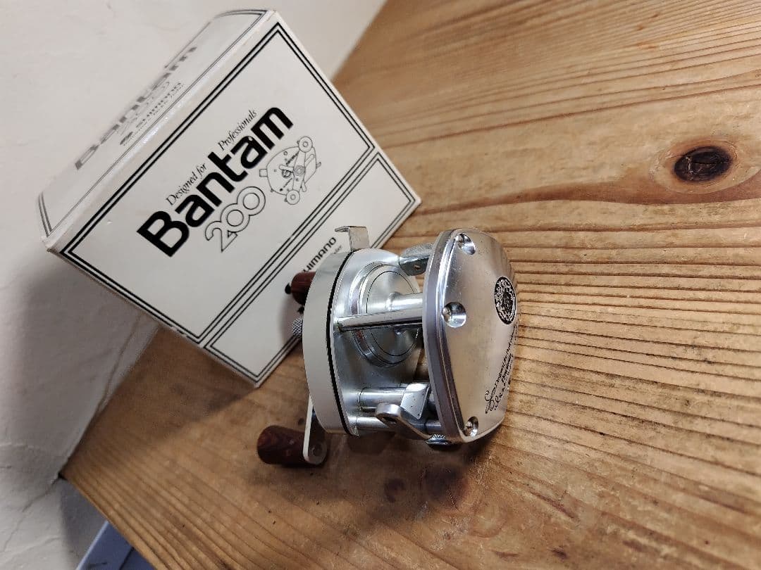 シマノ バンタム 200 中古美品 箱付き