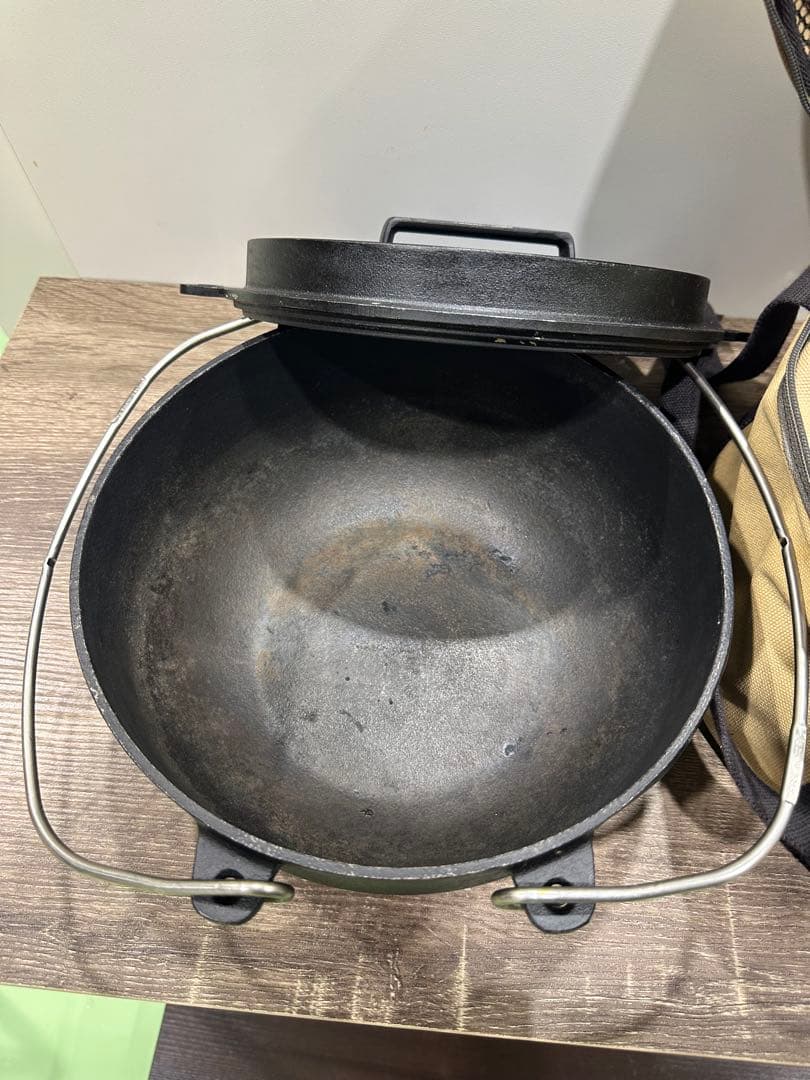 どーん！！ peak 和鉄ダッチオーブン 26収納バッグ付き　廃盤品