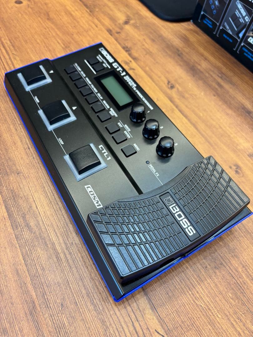 BOSS GT1 マルチエフェクター