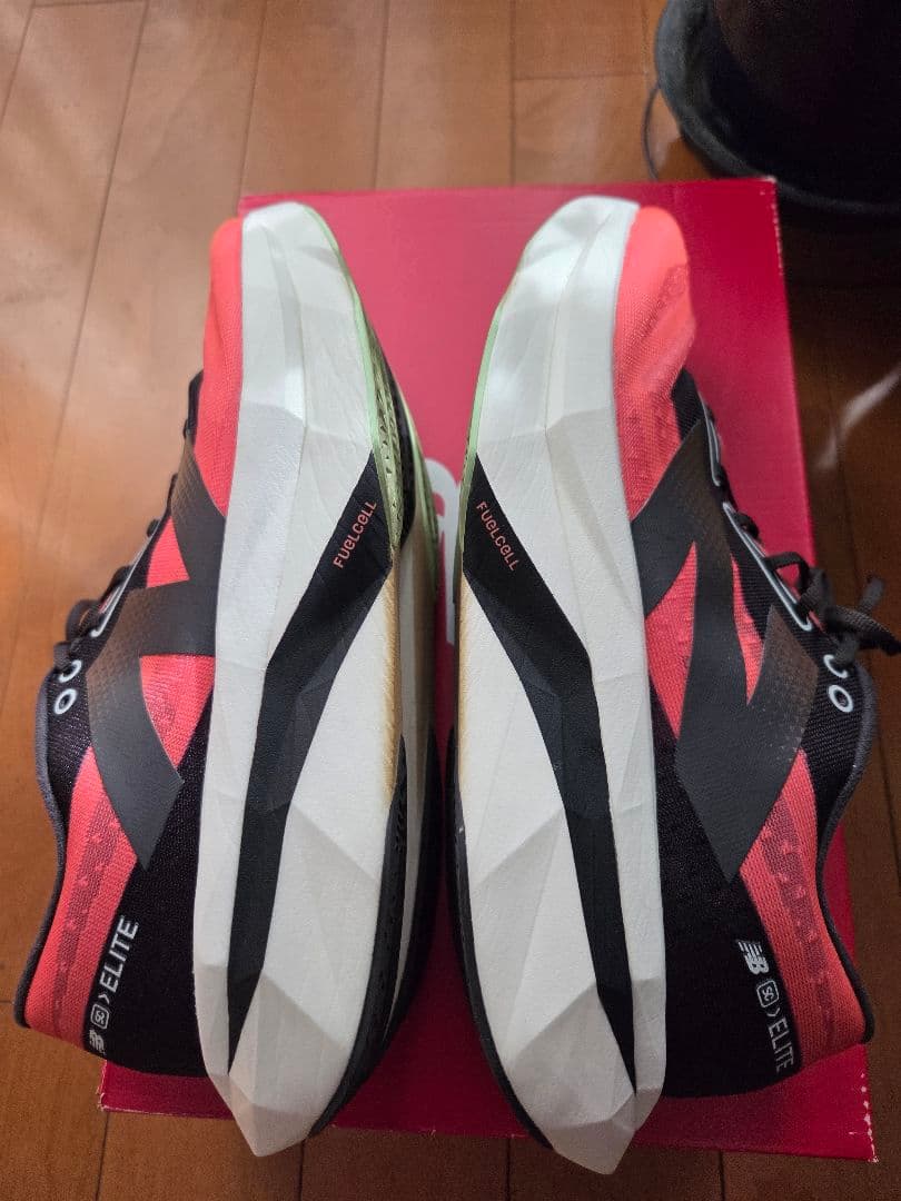 フューエルセルスーパーコンプエリートV4